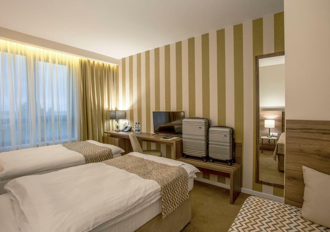 Hotel Nais Ni Eksteriør billede